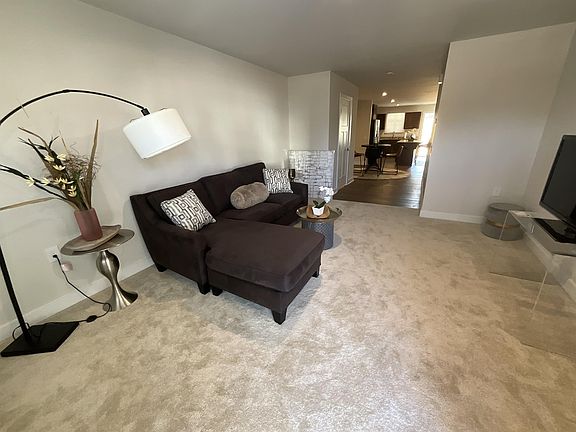 2nd image of 710 Cresslyn Ct #1