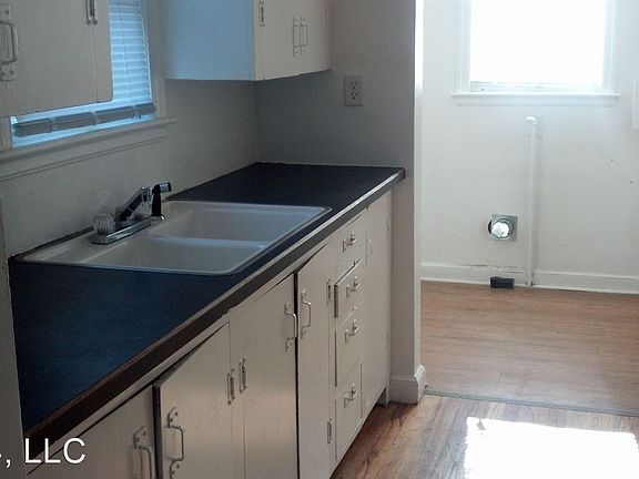 2nd image of 1705 S Ash Ave