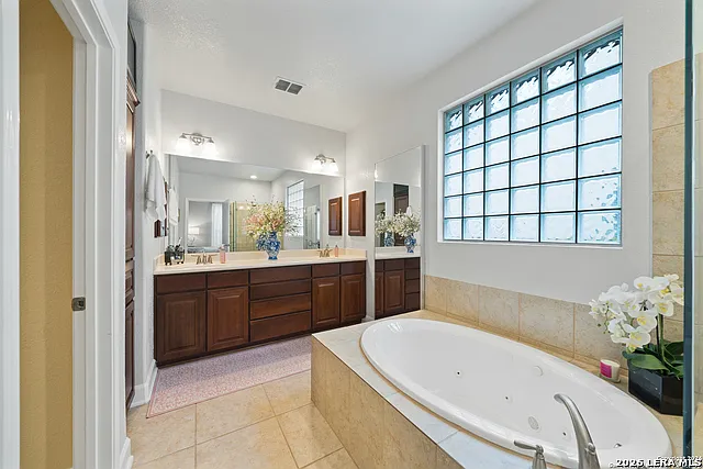 3615 Cypress Cpe — Photo 16