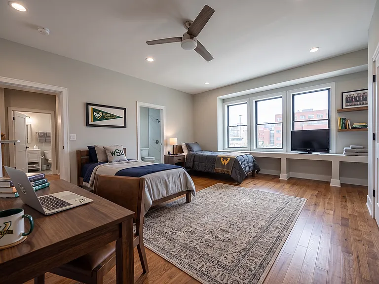 226 Mack Ave — Photo 37