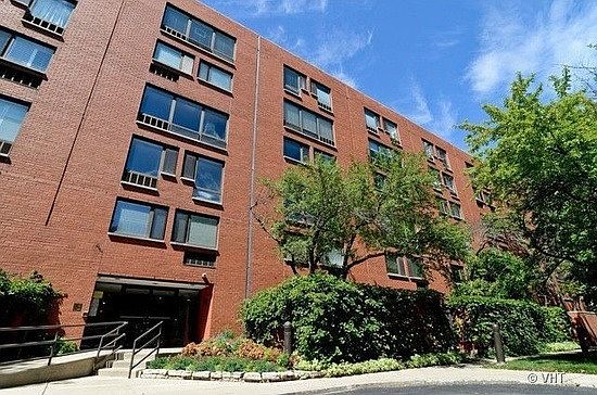 1st image of 1115 S Plymouth Ct APT 405