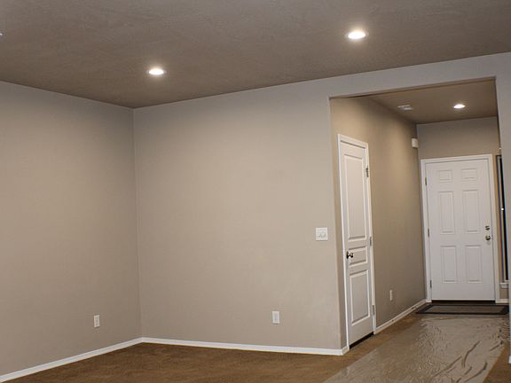 3rd image of 617 SE Glencoe Pl