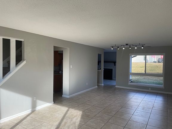 4th image of 204 Concord Dr