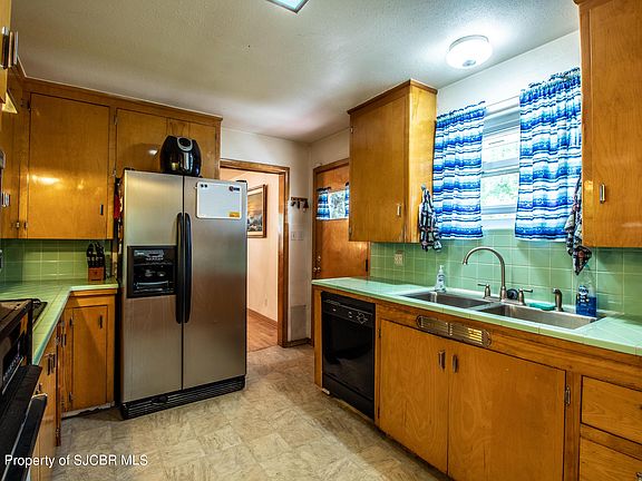 4th image of 901 E Crestview Dr