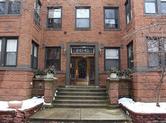 3rd image of 845 W Ainslie St #3W