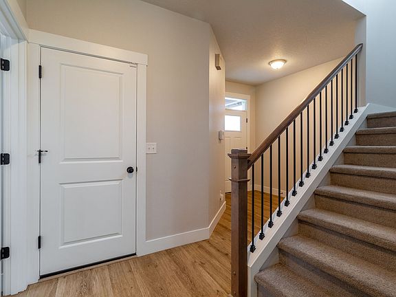 2nd image of 1323 NE 70th St