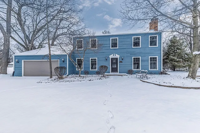 5399 Driftwood Ct photo 1