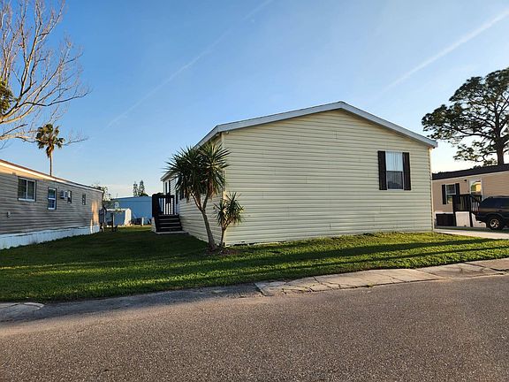 2nd image of 13680 Youngstown Ave