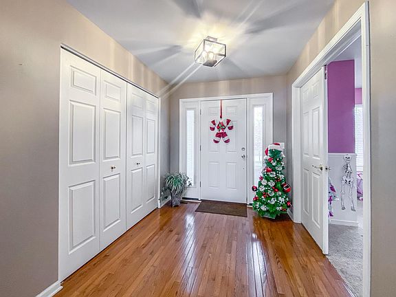 3rd image of 1377 Prescott Dr