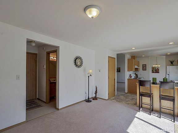 4th image of 20315 13th Avenue Ct E