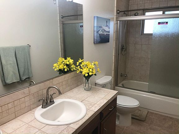 4th image of 3831 W Hillsdale Ave