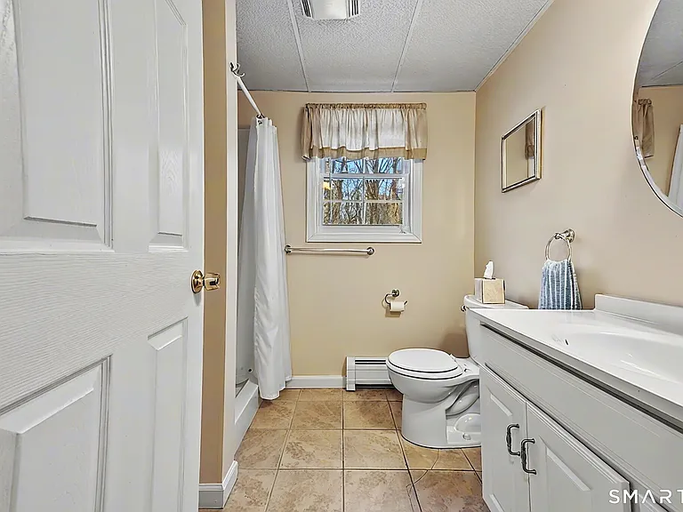 15 Indian Hill Ln #B — Photo 9