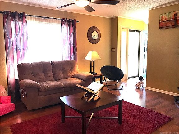 2nd image of 1713 Louise Dr