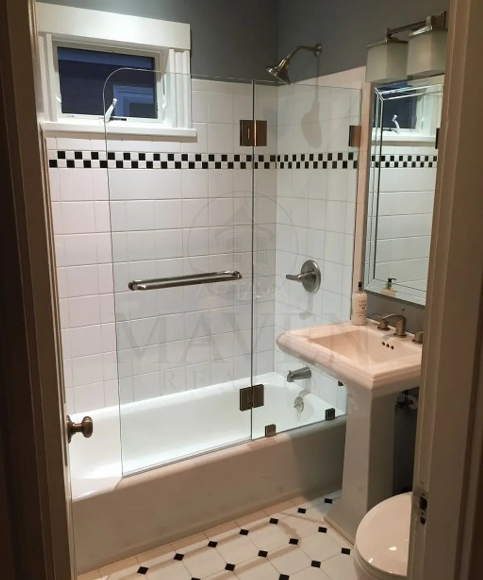 Ball Square / Tufts University / Davis Square area, 3 bedroom, 1 bathroom apartment — Photo 3