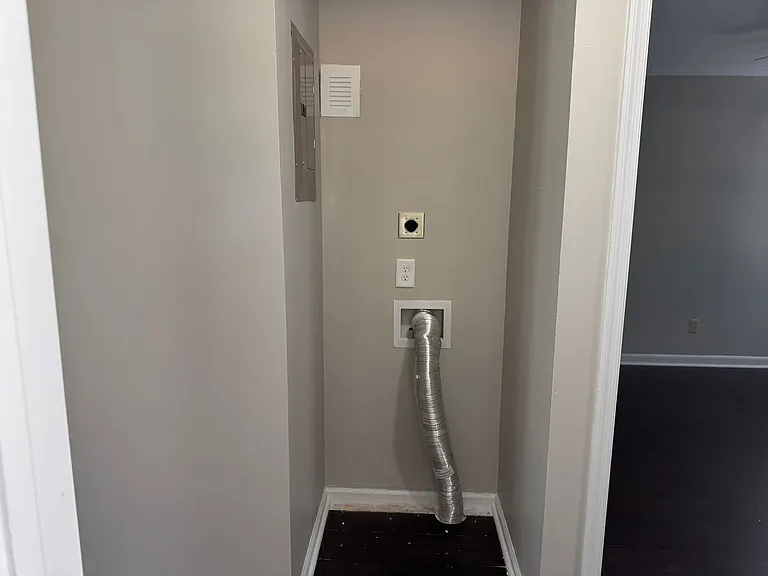 124 Roxie Ln — Photo 10
