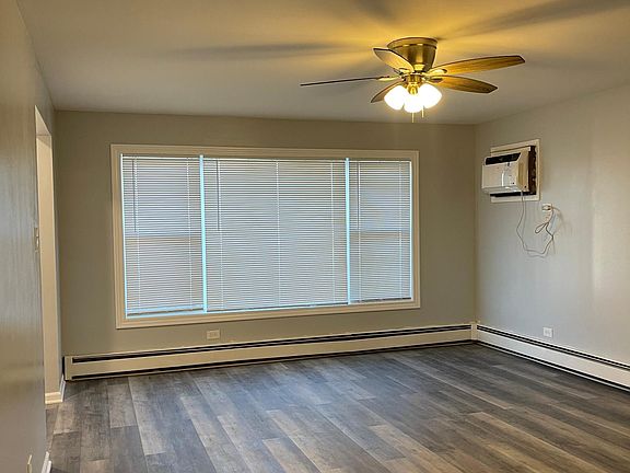 3rd image of 1637 Downs Dr APT 3