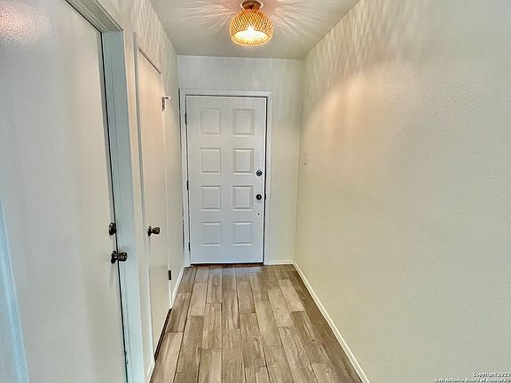 5th image of 4270 DEXIRED DR