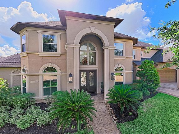 3rd image of 11410 Via Fontana Ct