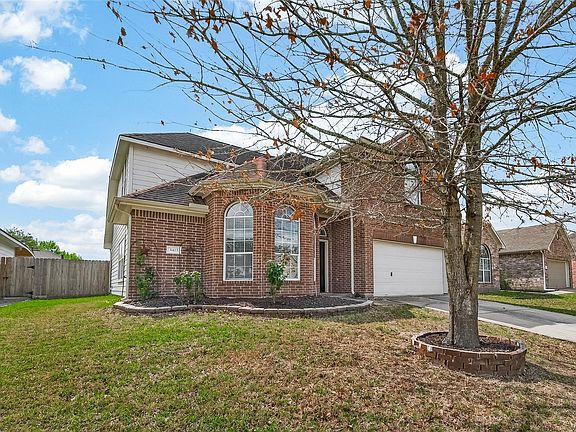 2nd image of 3415 S Daniel Oak Cir