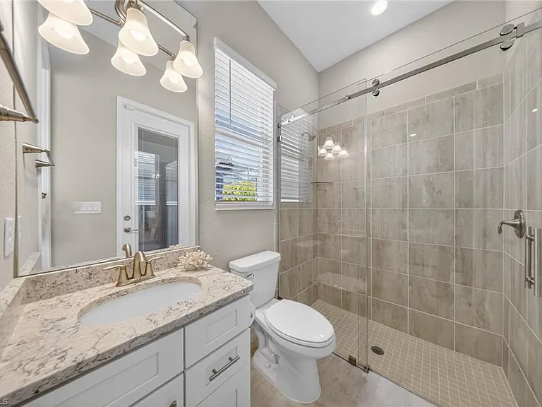14930 Blue Bay Cir — Photo 36