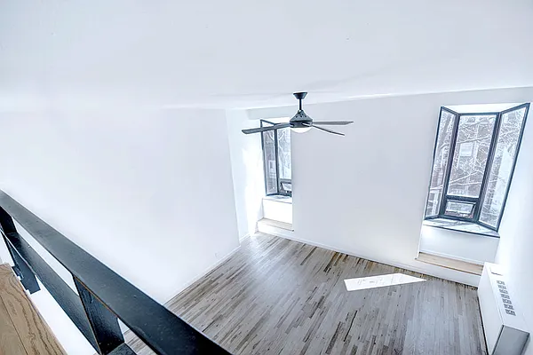 Rented by Urbane Brokerage | media 16