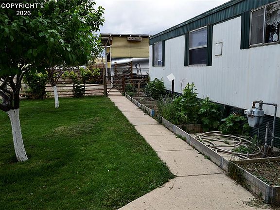 3rd image of 32 Pine St