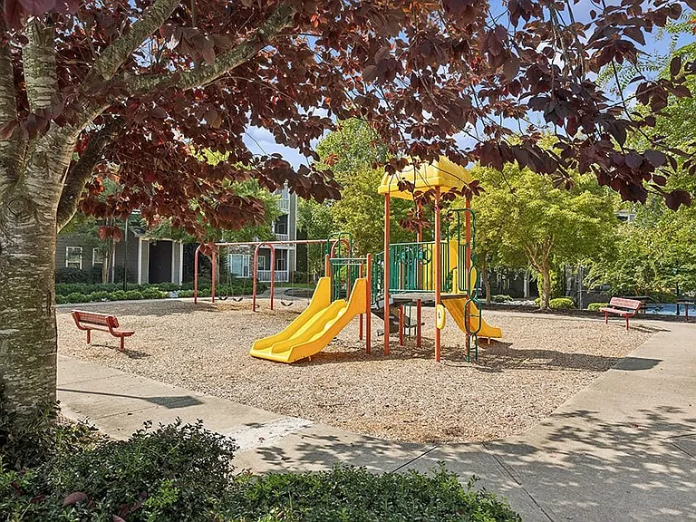 Lakeside Vista Apartments — Photo 16