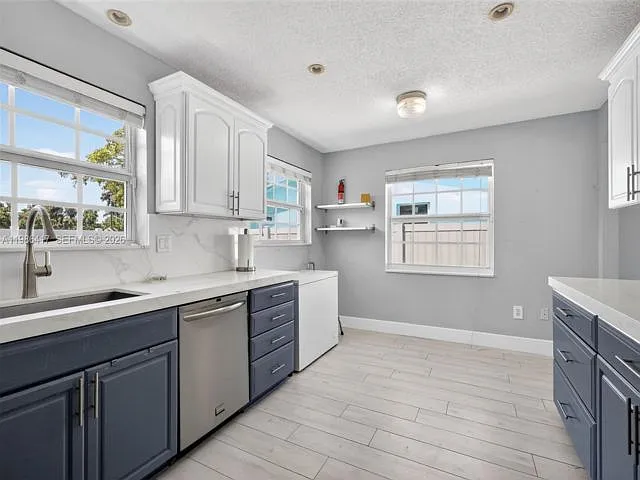 217 SW 5th St — Photo 16