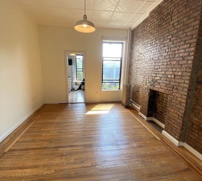 1st image of 229 Smith St #3R
