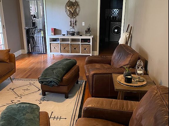 3rd image of 4025 Antisdale St