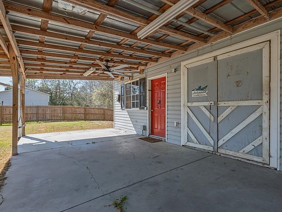 3rd image of 120 Duane Dr