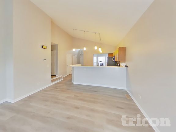 2nd image of 1609 Heritage Pointe Ct