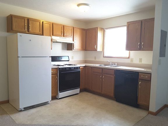 5th image of 214 Stonewall Ct APT 2*