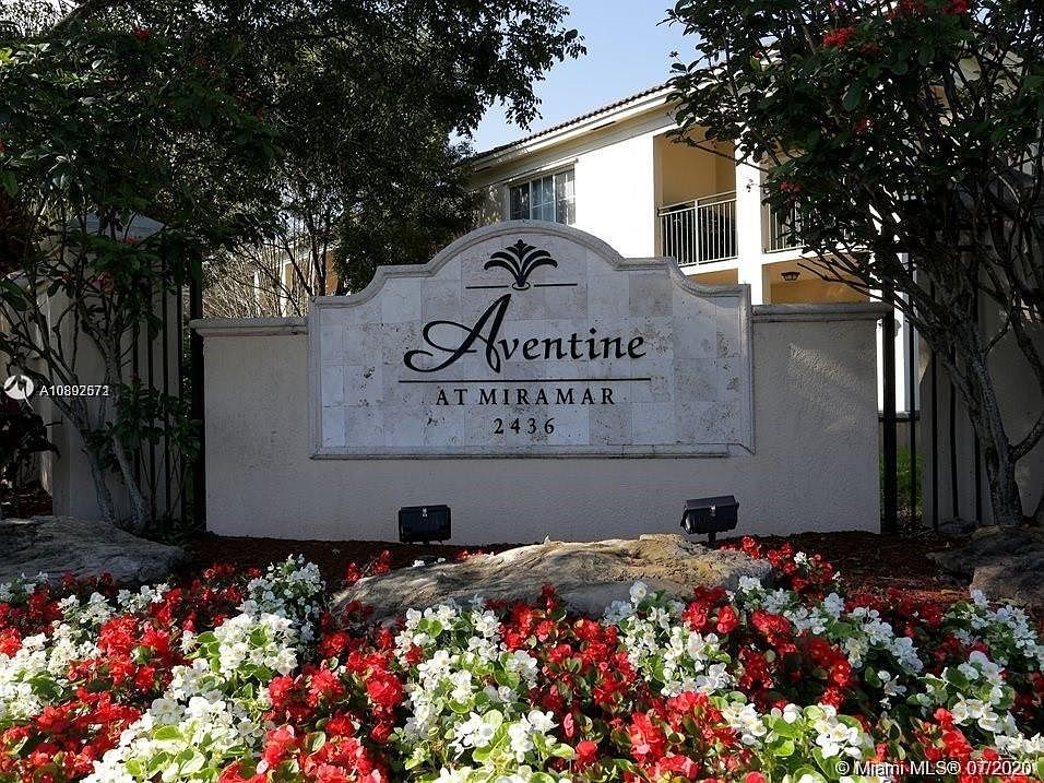 1st image of 2433 Centergate Dr APT 304