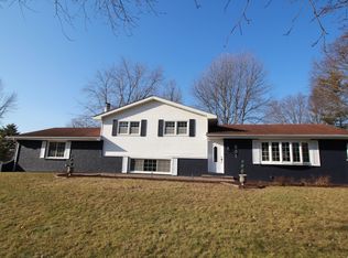 801 S Raven Rd, Shorewood, IL 60404