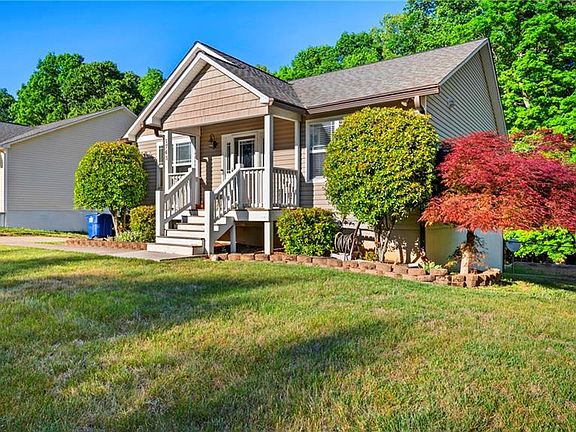 2nd image of 1743 Willa Place Dr