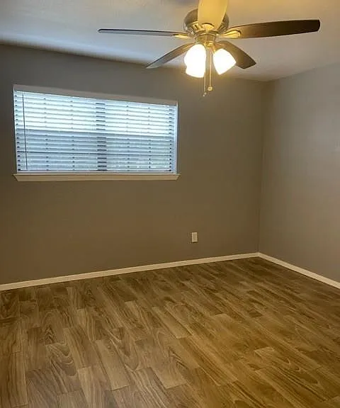 609 Williamsburg Ct #609 — Photo 11