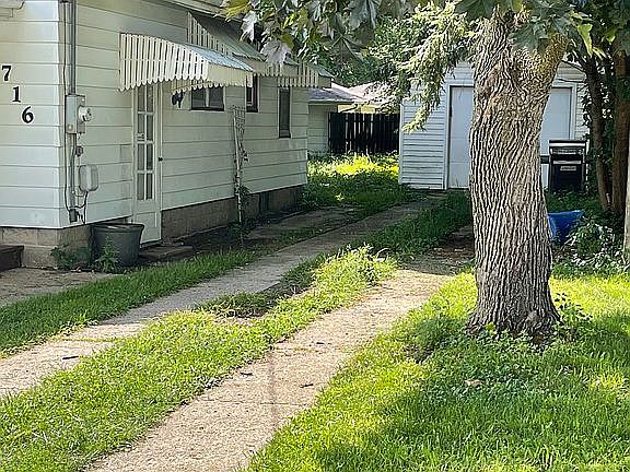 2nd image of 2716 Knight Ave