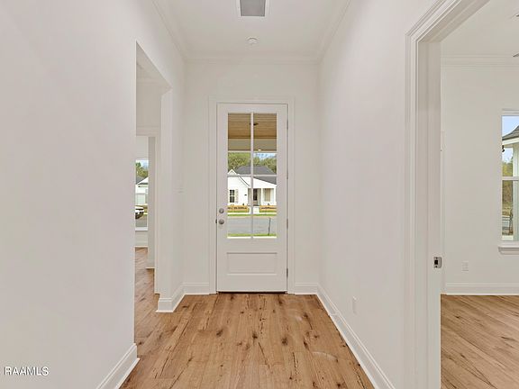 4th image of 106 Grenadine Dr