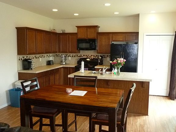Kitchen-Eating Space