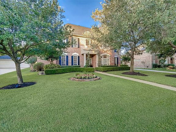 5th image of 22318 N Lake Village Dr