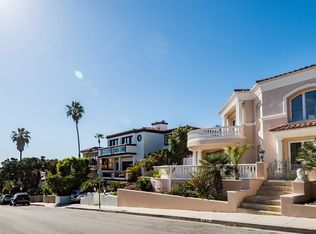 725 11th St, Manhattan Beach, CA 90266