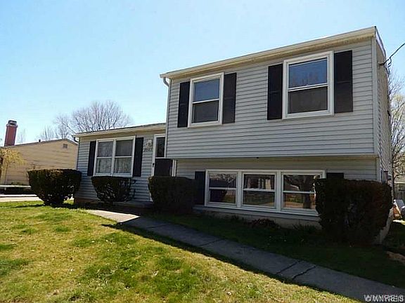 2nd image of 3947 Harvard St