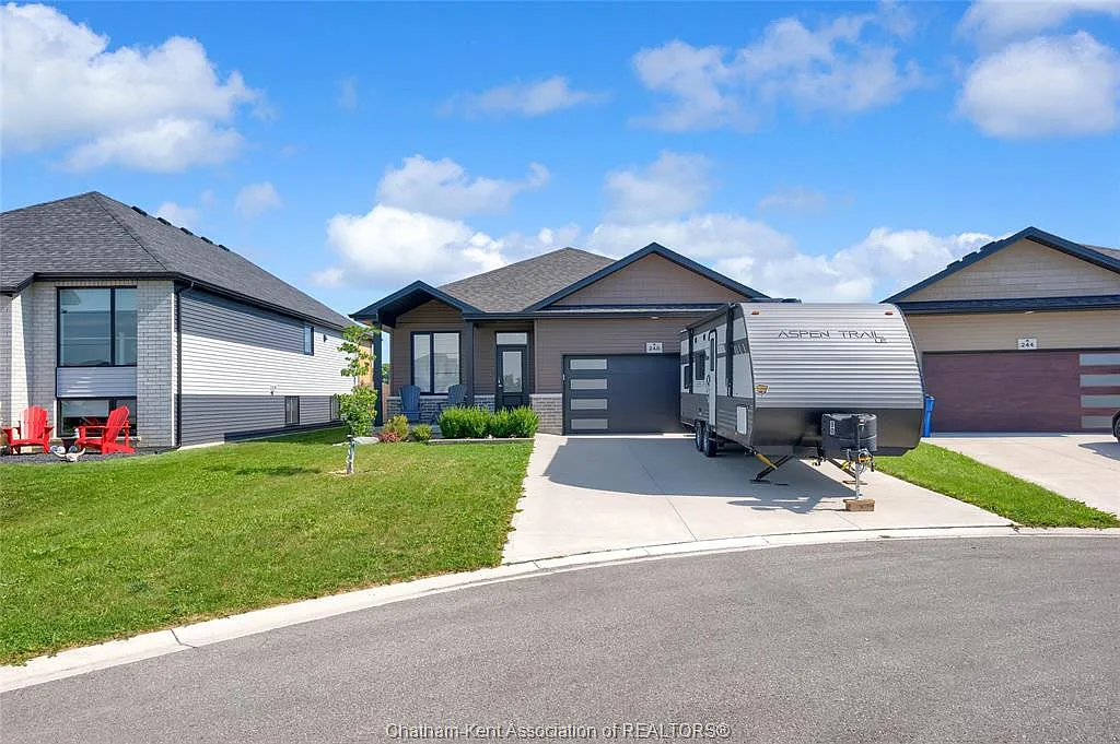 Building Photo - 248 Moonstone Cres