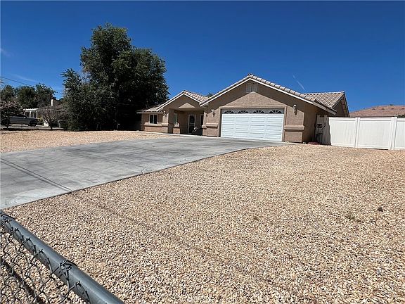 5th image of 9220 Jacaranda Ave