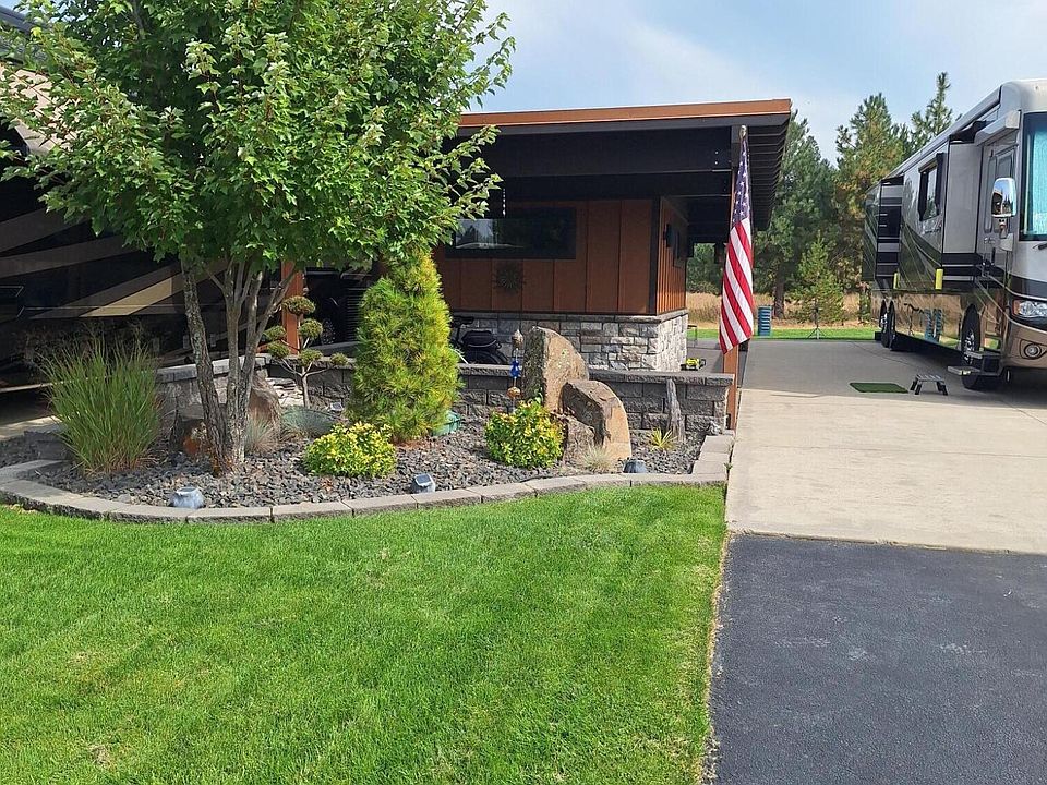 1st image of 17 Sand Trap Ln