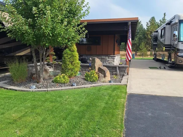 17 Sand Trap Ln, Blanchard, ID 83804