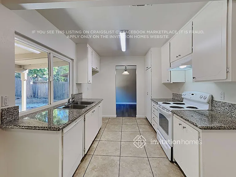 9236 Linda Rio Dr — Photo 10