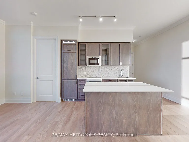 9075 Jane St #Penthouse 08 — Photo 9