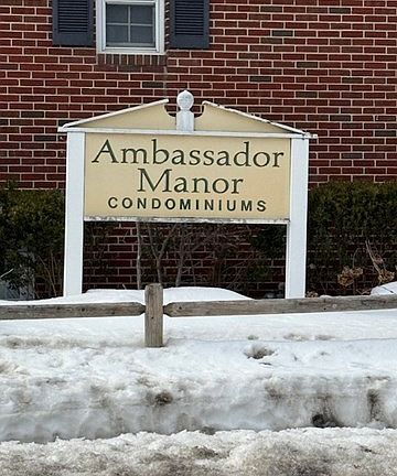 2nd image of 27 Arlington Rd #2